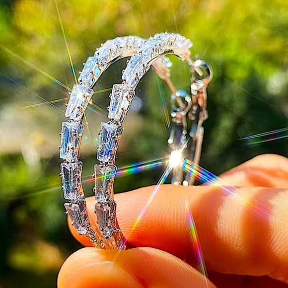 18K White Gold Zircon Diamond Hoop Earrings - Picture 2 of 6